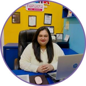 Kidzonia preschool Kharghar Sector 10 Center head