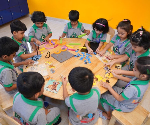 kids around roundtable